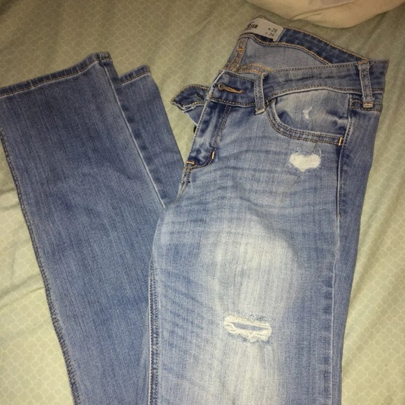 Hollister jeans - Picture 2 of 4